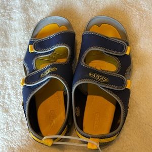 NWOB, keen, boys Velcro sandal